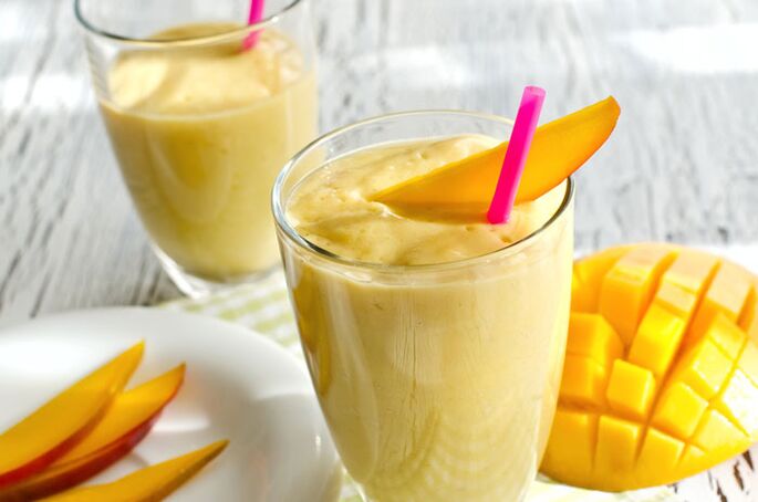 Mango an Orange Yoghurt Smoothie fir Gewiichtsverloscht